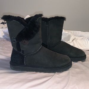 Bailey button black ugg boots